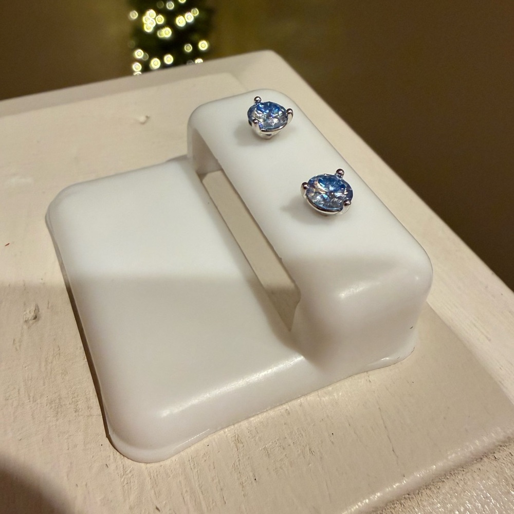 NWOT Light Blue Moissanite Stud Earrings